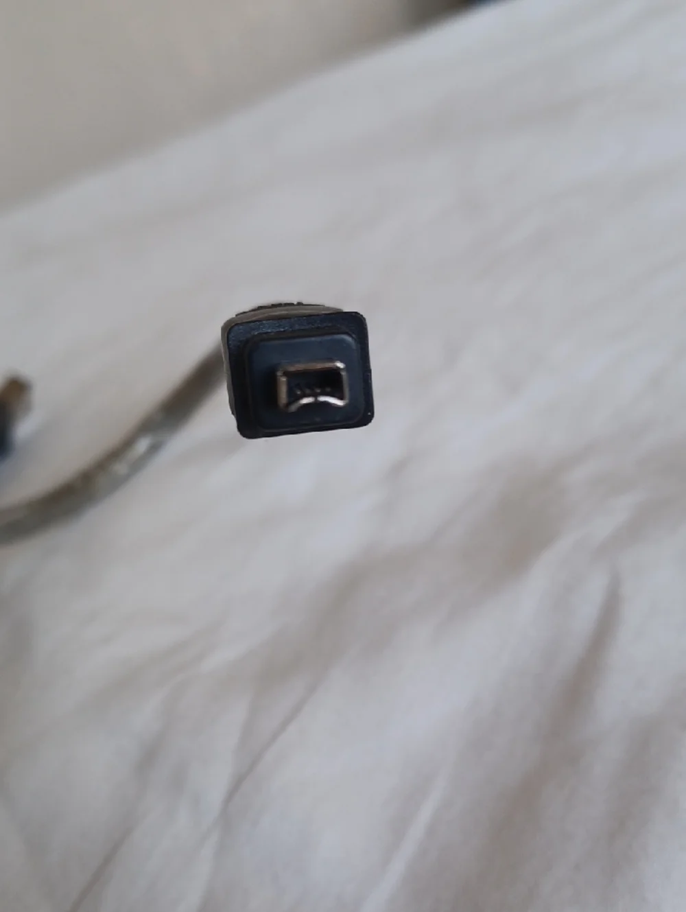 3/$25 SALE Belkin Pro Series FireWire IEEE 1394 Cable 4 pin to 6 pin 400 Mbps 3'